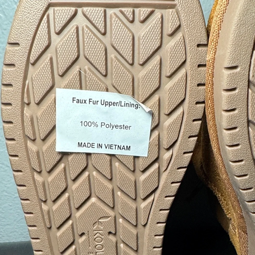 Kookaburra by UGG Victoria Mini Boots - Picture 9 of 10